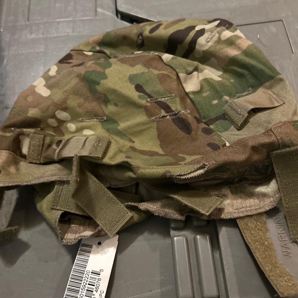 Helmet Cover Large/X-Large US Military Camouflage Pattern 8415-01-592-2220 - NEW